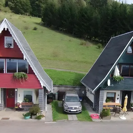 Schwedenrote Finnhuette Hohe Klinge *